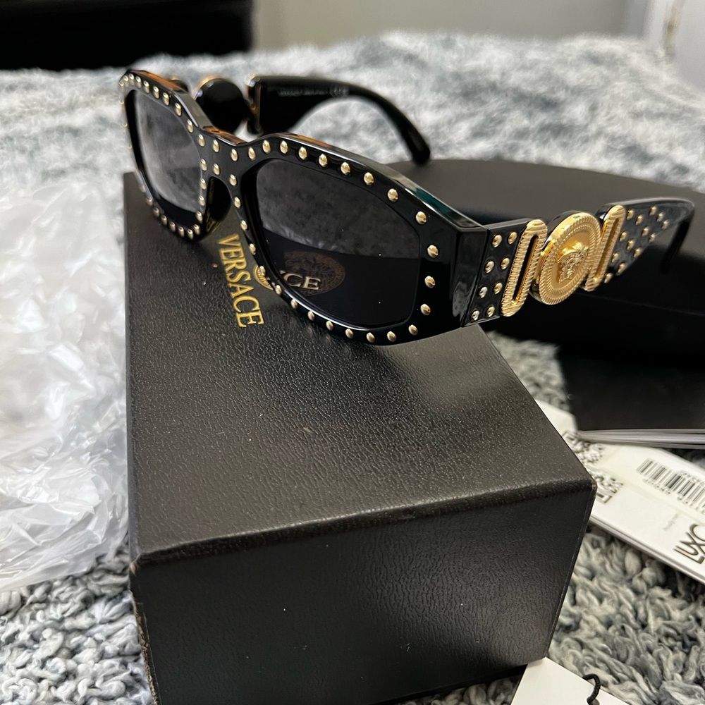 Versace sunglasses STUDDED MEDUSA BIGGIE SUNGLASSES